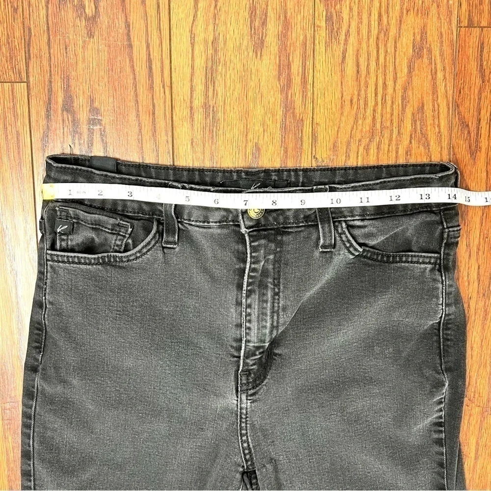 KanCan Black Distressed Raw Hem High Rise Estilo Stretch Bermuda Shorts Size 28
